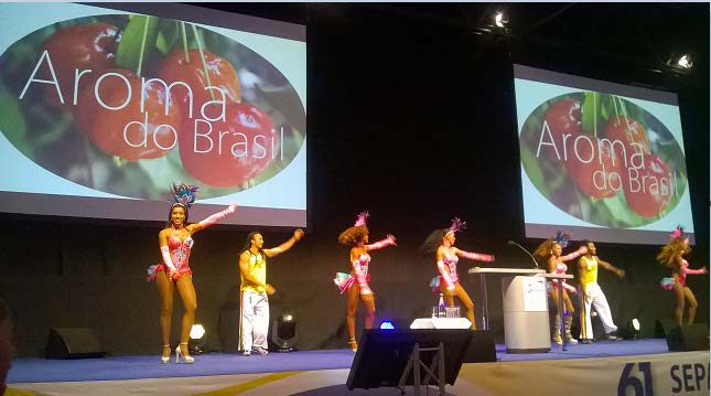 Foto 4: Samba-Show auf dem DGP-Nachmittag beim SEPAWA-Kongress